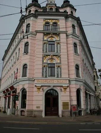 In Der Friedrich Ebert Strasse 90 Sportforum * لبسيا